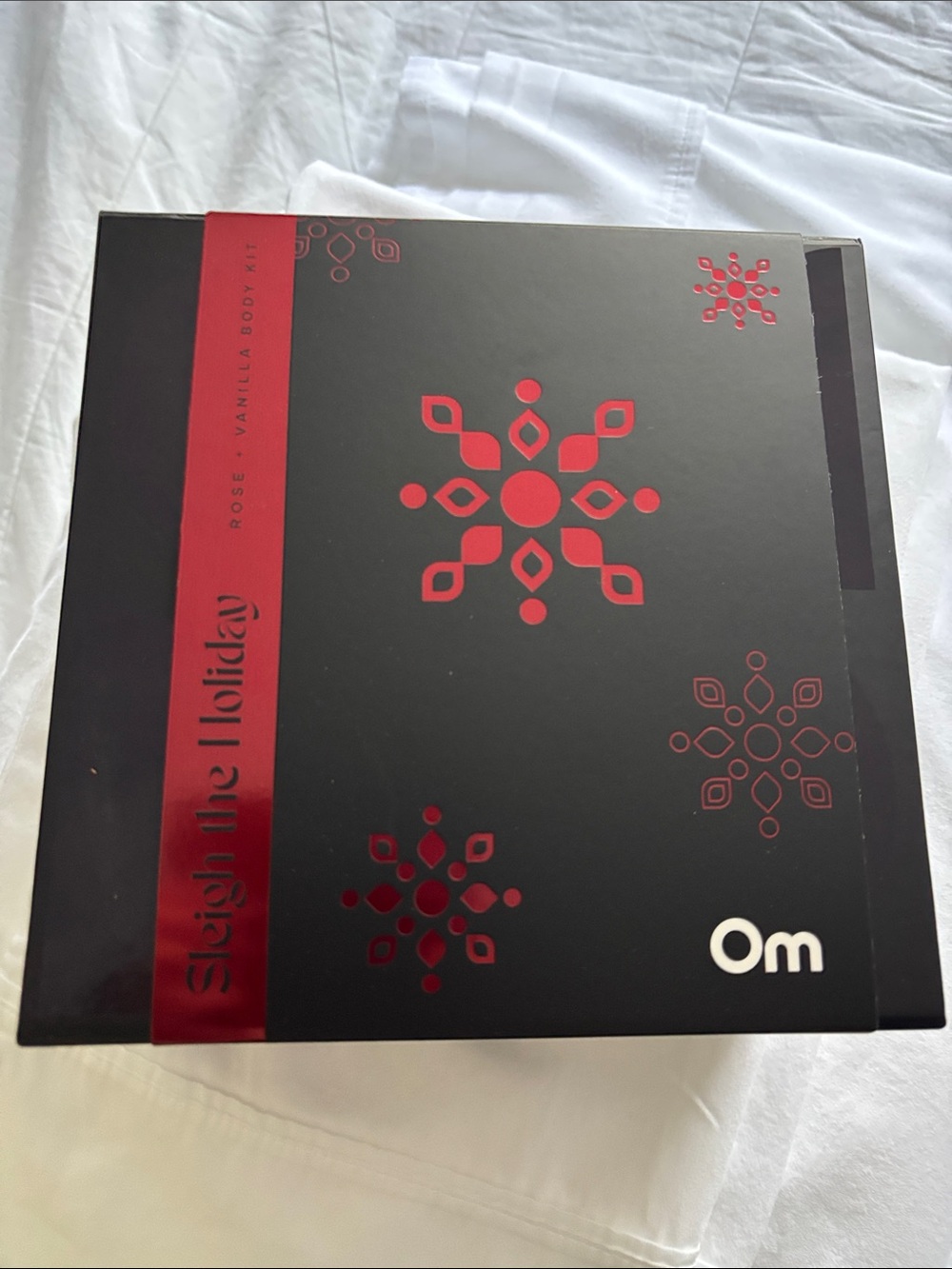 Sleigh the Holiday Rose & Vanilla Body Kit - Black and Red